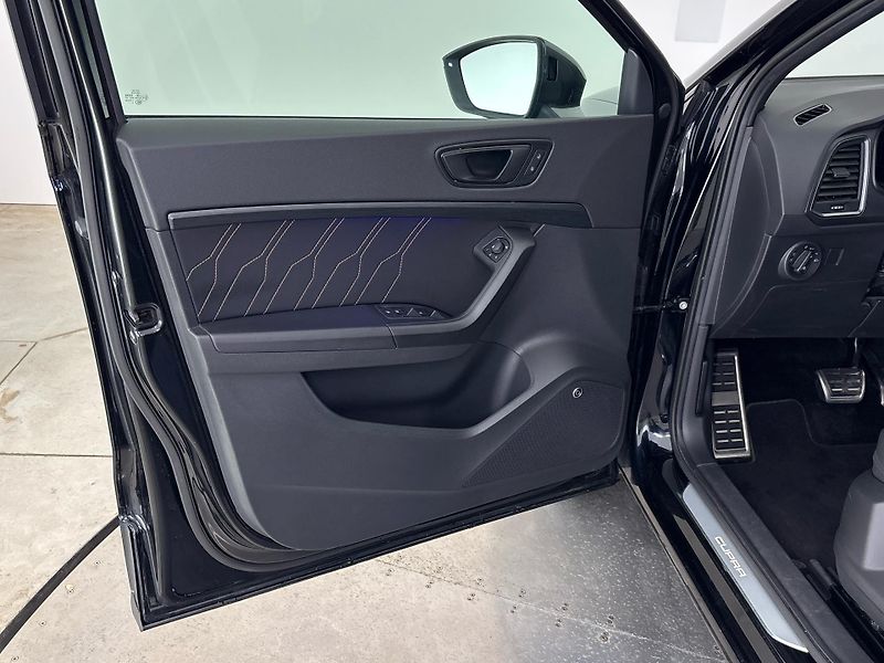 Cupra Ateca 4Drive DSG - fotka 13 z 30