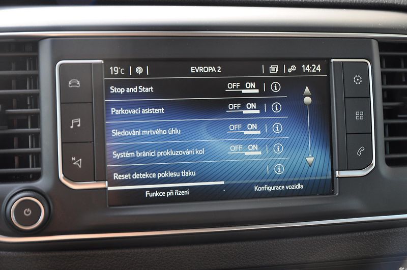 Toyota ProAce Verso 2.0D-4D 106kW L2 - fotka 15 z 21