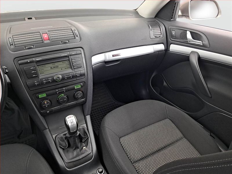 Škoda Octavia (2008) Scout 2.0 TDI, 4X4, Tempomat - fotka 8 z 17