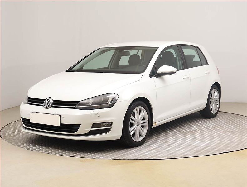 Volkswagen Golf (2013) Highline 1.4 TSI, Serv.kniha - fotka 2 z 22