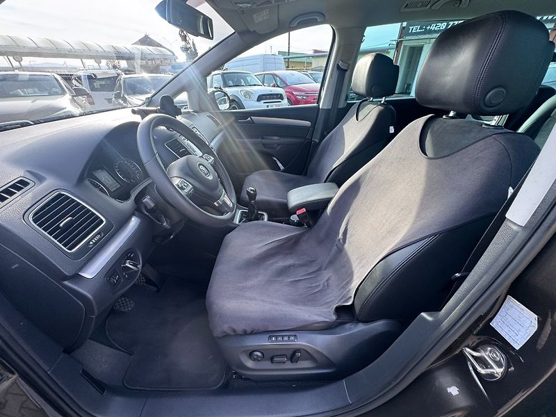 Volkswagen Sharan (2014) 2,0 TDI 130 KW ROZVODY 2. MAJ - fotka 14 z 45