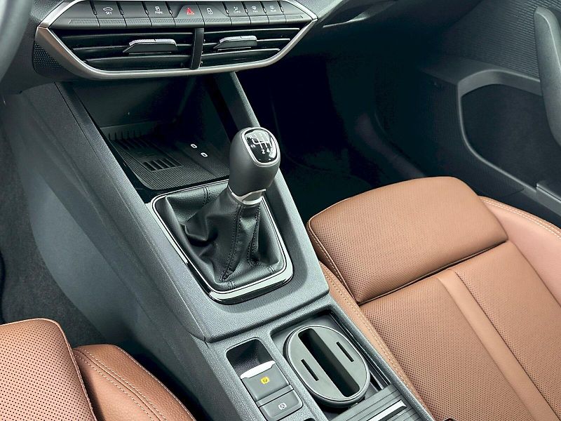 Škoda Octavia (2025) Combi 1.5TSI 110kW Exclusive S - fotka 22 z 34