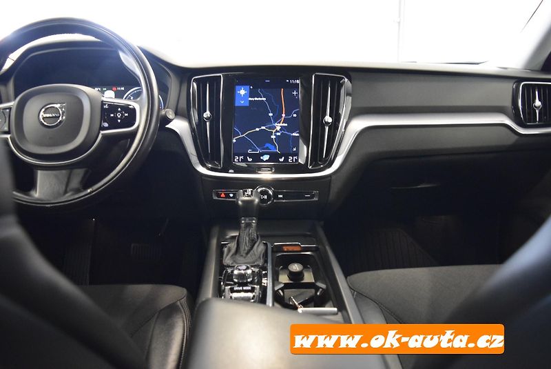 Volvo V60 2.0 D PRAV.SERVIS AUTOMAT 2020 - fotka 33 z 61
