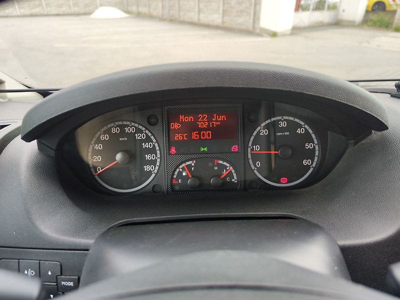 Ostatní 2.2 HDI/96kW D-Line Roadcamp - fotka 14 z 37