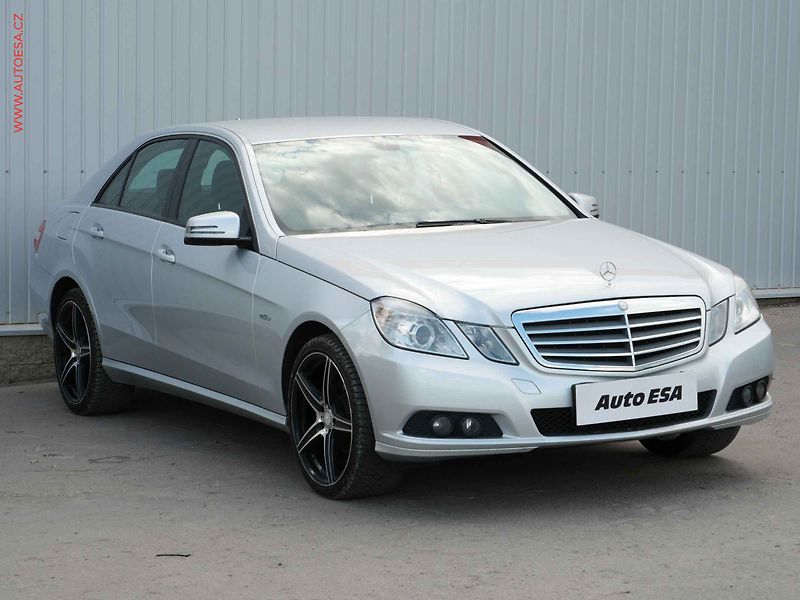 Mercedes-Benz Třídy E (2010) 1.8, AT, LED - fotografie inzerátu