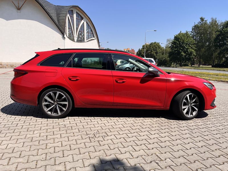 Seat Leon (2020) ST FR - 1.majitel, tažné - fotka 9 z 29