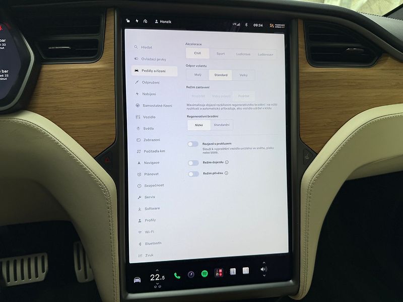 Tesla Model X Performance Ludicrous Mode - fotka 18 z 42