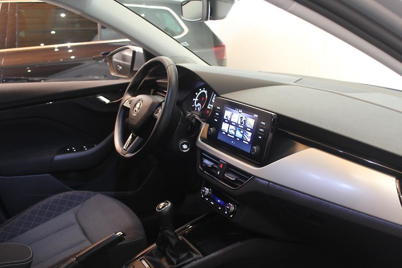 Škoda Scala (2020) 1.0TSI85kW Style+ Matrix - fotka 22 z 37