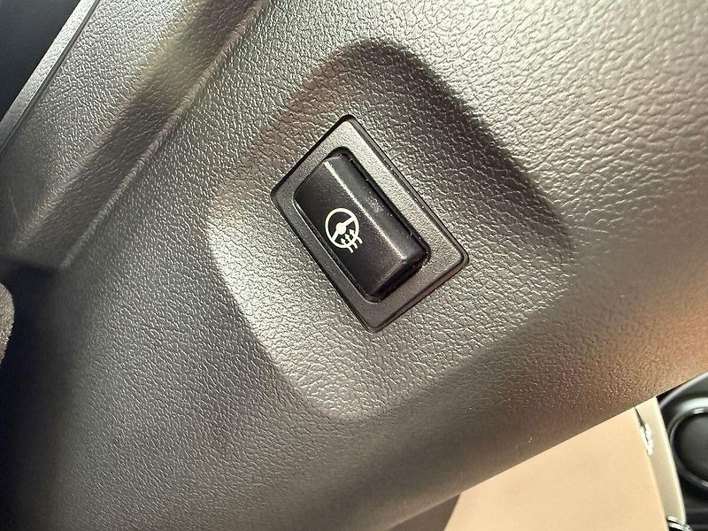 Mini Cooper SE 135 kW HUD REZERVACE - fotka 27 z 33