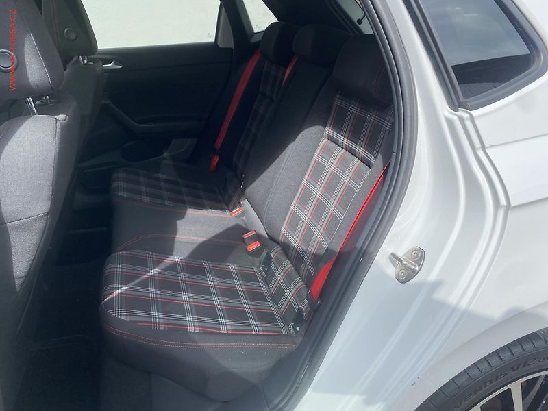 Volkswagen Polo (2018) 2.0TSi, GTi, DSG, LED - fotka 10 z 17