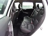 Volvo XC60 (2016) 2.0 D4 140kW OCEAN RACE KRÁSNÉ - náhled 15