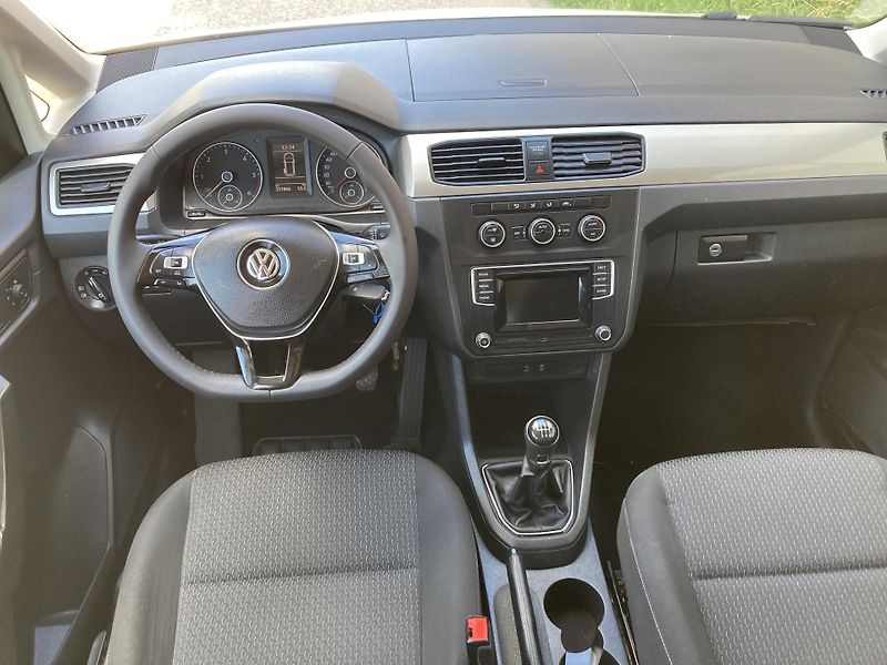 Volkswagen Caddy (2016) 2.0TDi MAXi 7míst 4motion - fotka 12 z 18