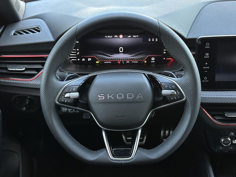 Škoda Kamiq 1.5TSi DSG Monte Carlo 150PS M - fotka 22 z 47