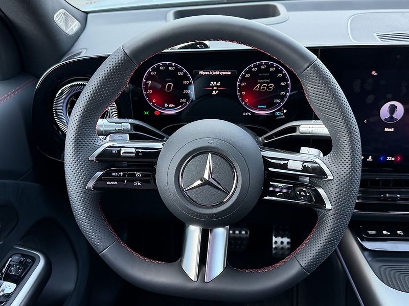 Mercedes-Benz GLB 350 4MATIC s techonologií - fotka 18 z 34