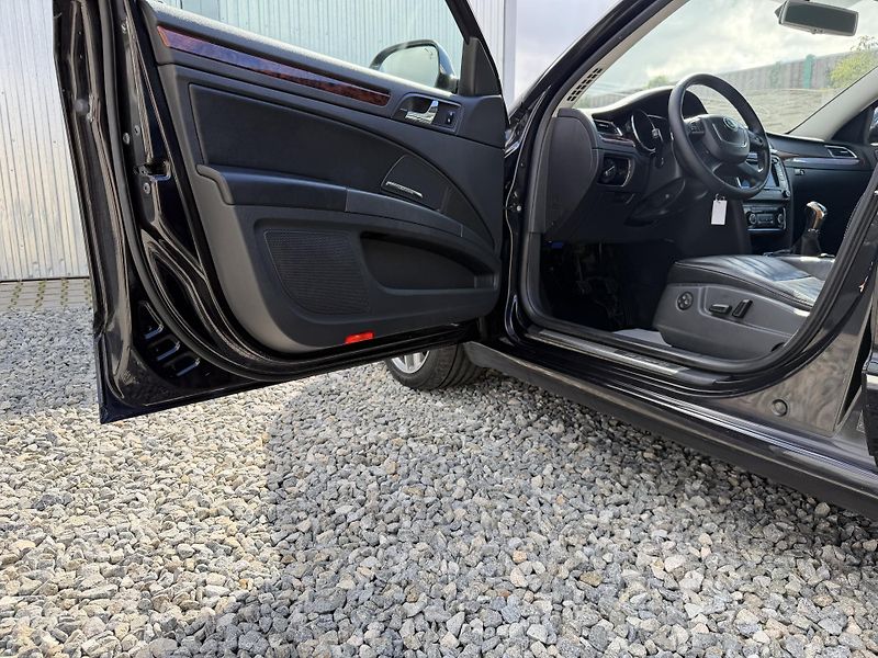 Škoda Superb 2.0TDi 170PS 6R 4x4 0% KOROZE! - fotka 94 z 157