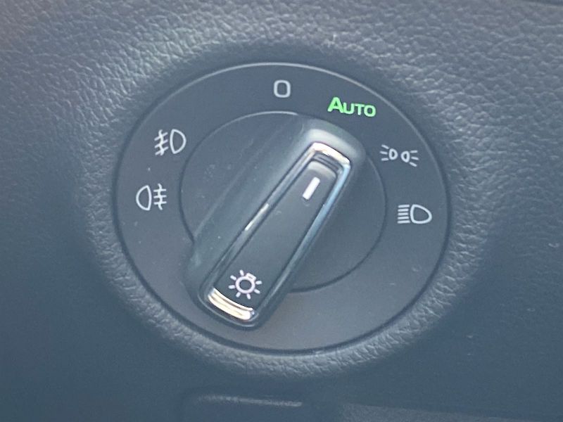 Škoda Superb (2023) Combi 2.0 TDI 4x4 DSG L&K - fotka 29 z 44