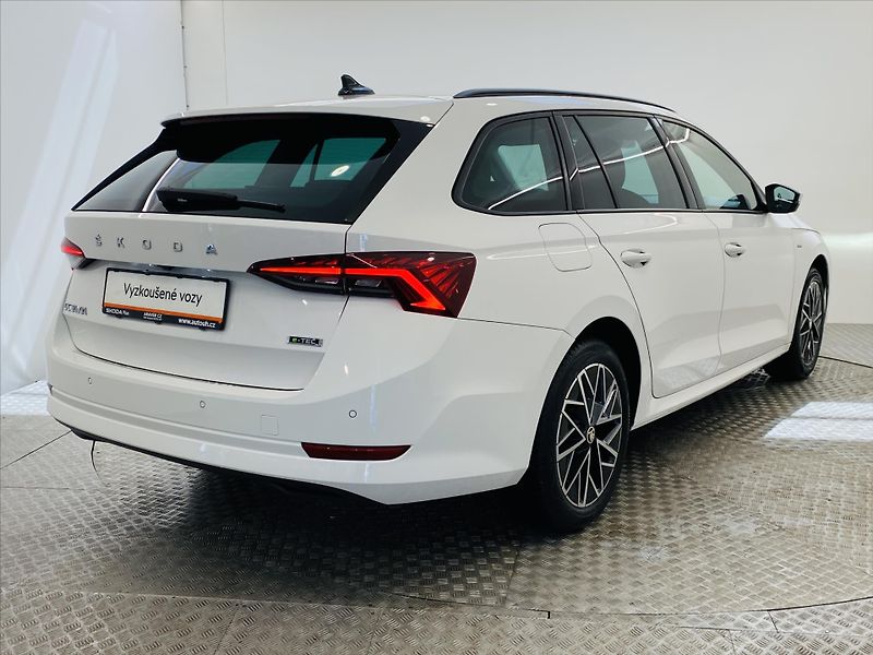 Škoda Octavia 1,5 TSI DSG 110kW e-Tec Clever - fotka 2 z 26