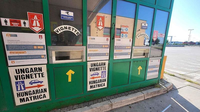 Cesta do Chorvatska autem poprvé bez hranic. Reportéři Deníku vyzkoušeli delší trasu přes Bratislavu, Maďarsko, Záhřeb až do Zadaru a Šibeniku. Zhruba tisíc kilometrů. Z Jadranu se pak vraceli přes Slovinsko a Rakousko.