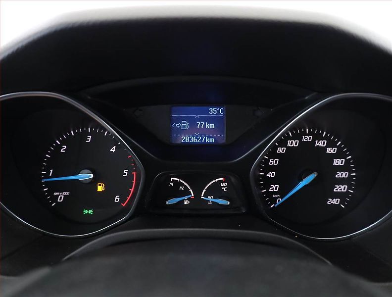 Ford Focus (2011) 1.6 TDCi, nová STK, Tažné - fotka 9 z 16