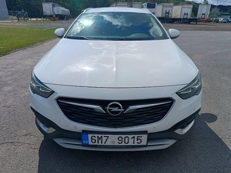 Opel Insignia ST 2.0 CDTi 4x4 - fotka 1 z 45