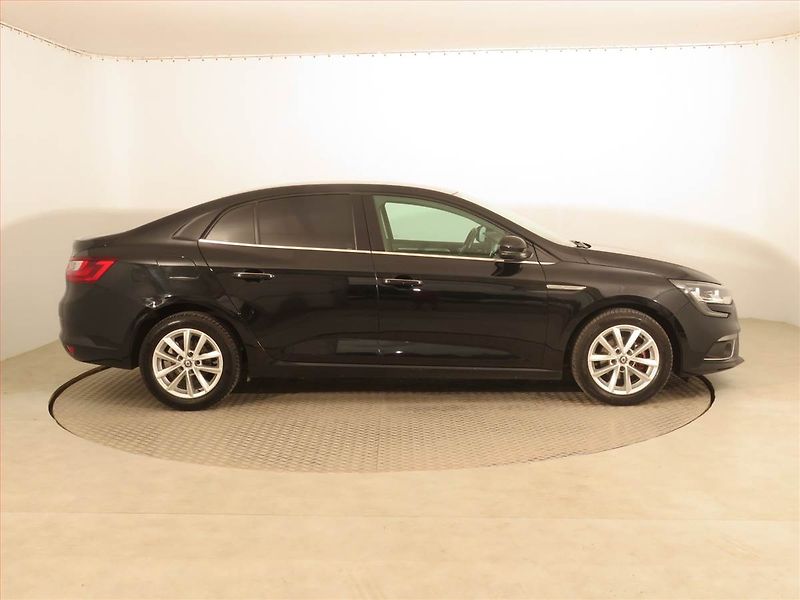 Renault Mégane (2017) 1.6 SCe, Navi, Tempomat - fotka 6 z 16
