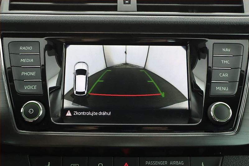 Škoda Fabia (2019) Style 1.0 TSI, Navi, Tempomat - fotka 12 z 19