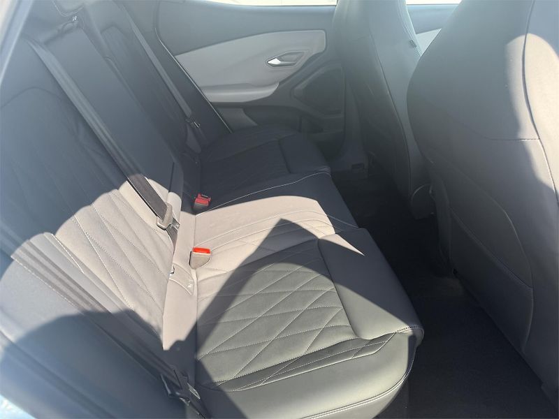 Ford Explorer Premium, SUV, 77 kWh prodlouže - fotka 11 z 22