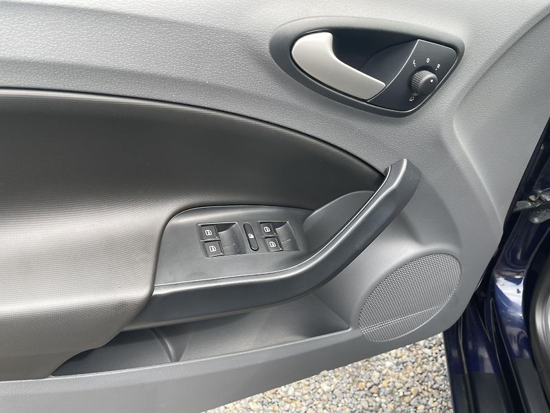 Seat Ibiza 1.2 TDi NEHAVAR-jen 65 000 km! - fotka 15 z 37