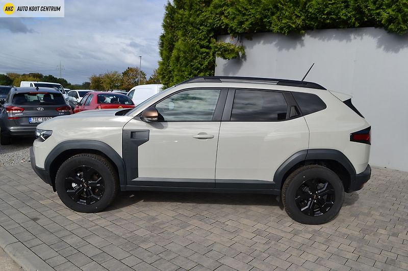 Dacia Duster EXTREME TCE 130 4x4 - fotka 2 z 58