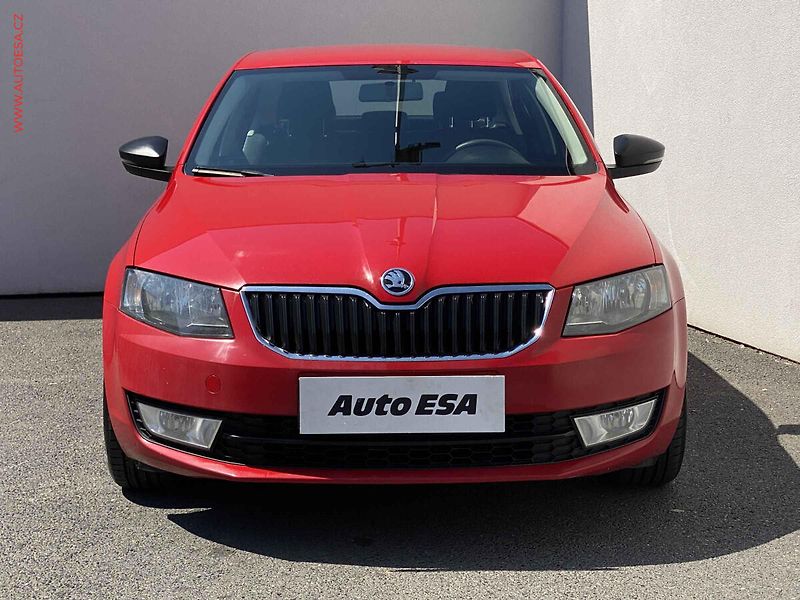 Škoda Octavia (2015) 1.6TDi, ČR, AC, tažné - fotka 2 z 15