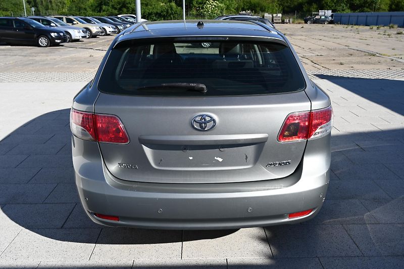 Toyota Avensis 1.8  108KW Kombi Sol 10/2009 - fotka 6 z 33