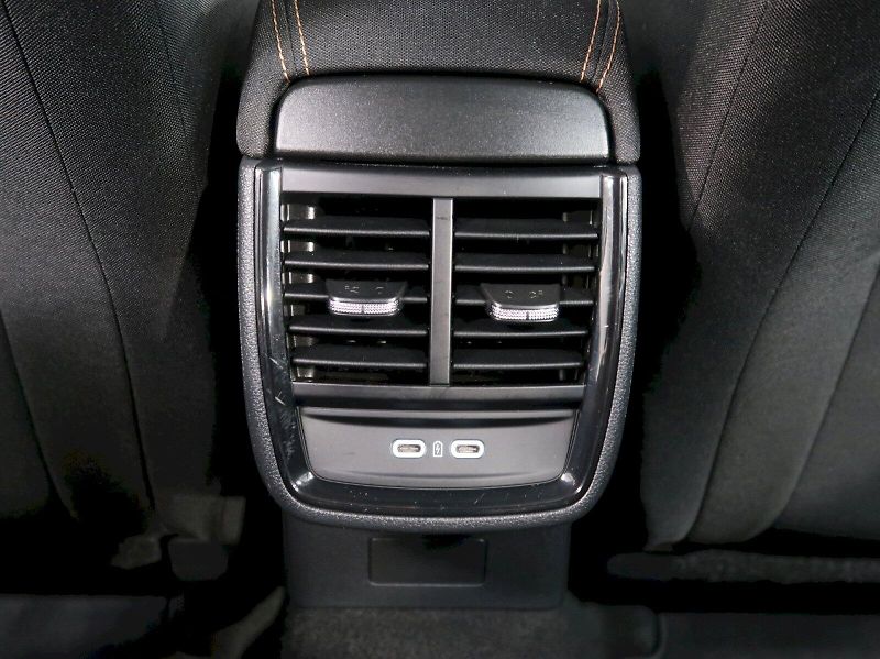 Škoda Kamiq (2023) STYLE 1.0TSI 70KW - fotka 32 z 33