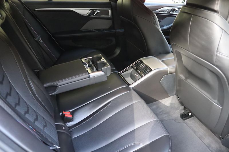 BMW Řada 8 840D XDRIVE GRAN COUPE M-PAKET - fotka 44 z 50