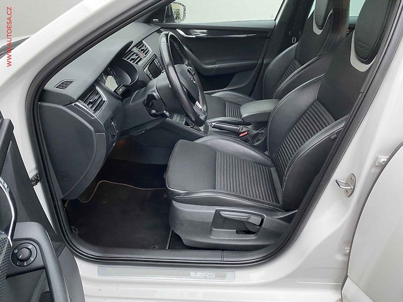 Škoda Octavia (2016) 2.0 TDi, RS, bixen, TZ, +kola - fotka 9 z 18