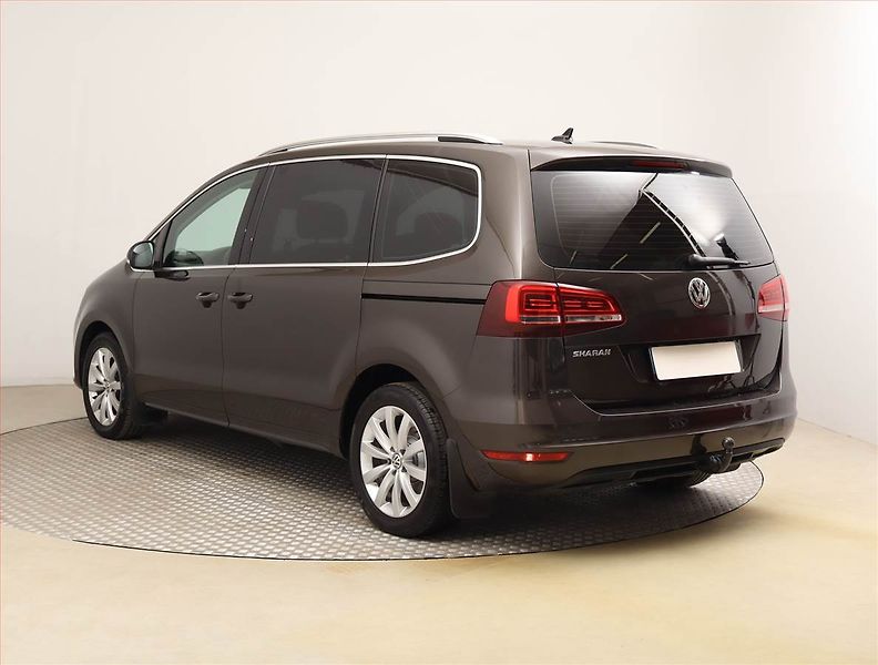 Volkswagen Sharan (2020) 1.4 TSI - fotka 4 z 22