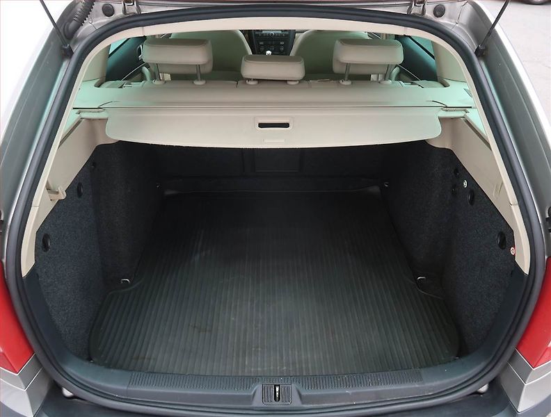 Škoda Octavia (2007) Elegance 1.9 TDI, Tažné - fotka 13 z 19