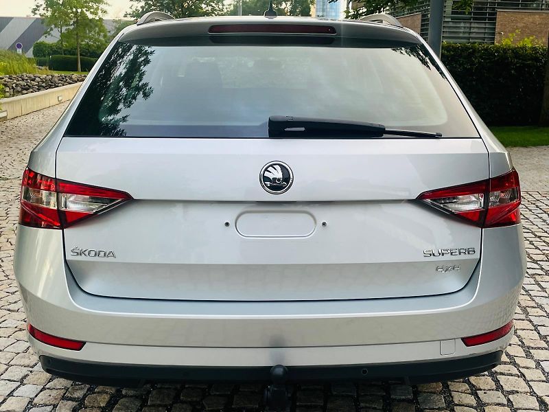 Škoda Superb 1.4TSI 4x4 MANUÁL VÝHŘEV TAŽNÉ - fotka 13 z 45