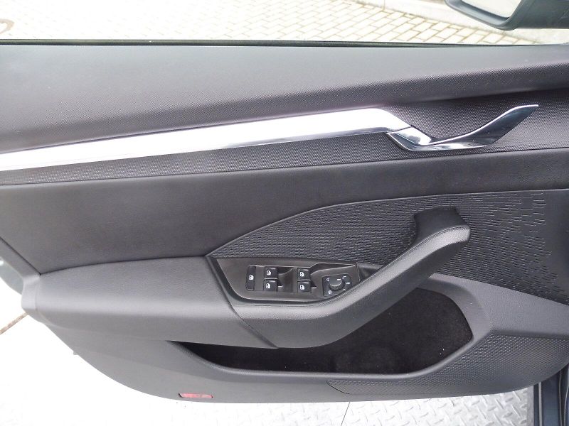 Škoda Octavia (2021) Combi Style 1,5 eTSI 110kW mHE - fotka 20 z 29
