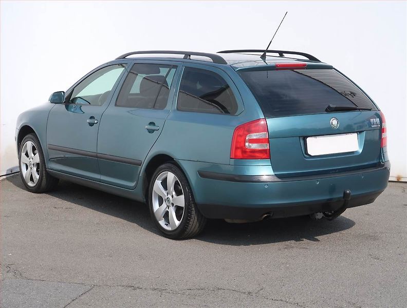 Škoda Octavia (2007) Elegance 1.6, Serv.kniha - fotka 4 z 19