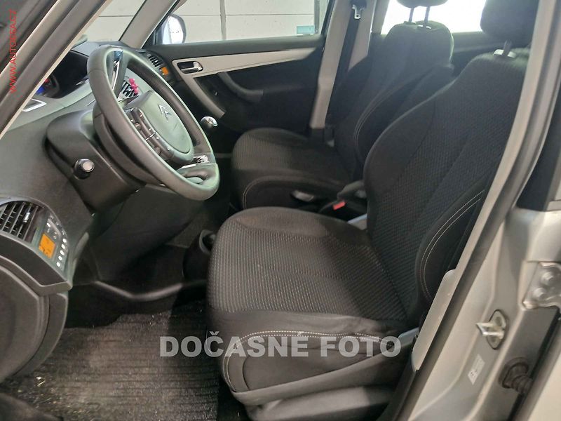 Citroën C4 Picasso (2009) 1.6 HDi, 2.maj,ČR, autoAC - fotka 3 z 3