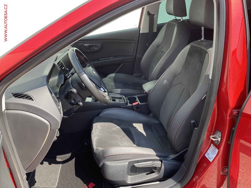 Seat Leon (2019) 1.5 TSi, FR, DSG, LED, panor - fotka 9 z 19