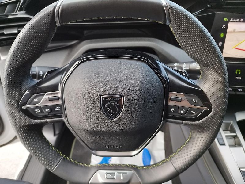 Peugeot 308 GT,PURE TECH 1.2i,96KW, 6900KM - fotka 21 z 36