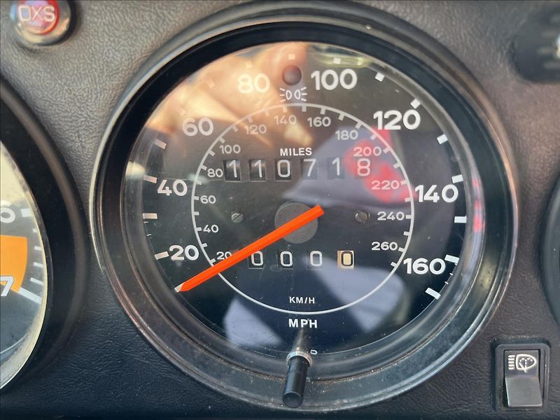 Porsche 911 3.0 SC HISTORICKÉ VOZIDLO - fotka 22 z 40
