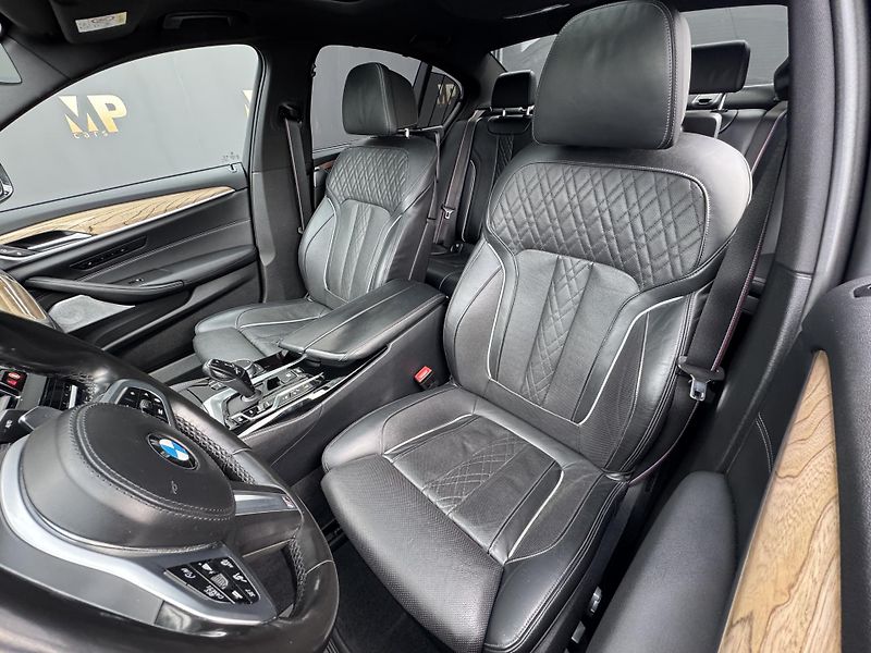 BMW Řada 5 (2021) M550i xDrive Laser, DPH, 1.Maj - fotka 15 z 59