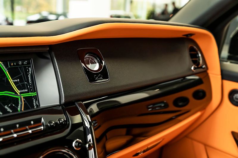 Rolls-Royce Cullinan Black Badge - fotka 18 z 25