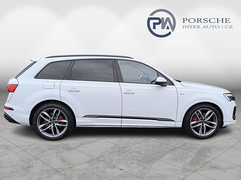 Audi Q7 3.0TDi 210kW S-line - fotka 25 z 26