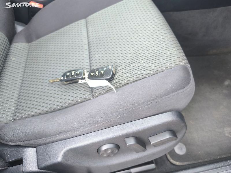 Audi A6 30TDI,MANUÁL,KRÁSNÁ,SERVIS,4X4 - fotka 15 z 22