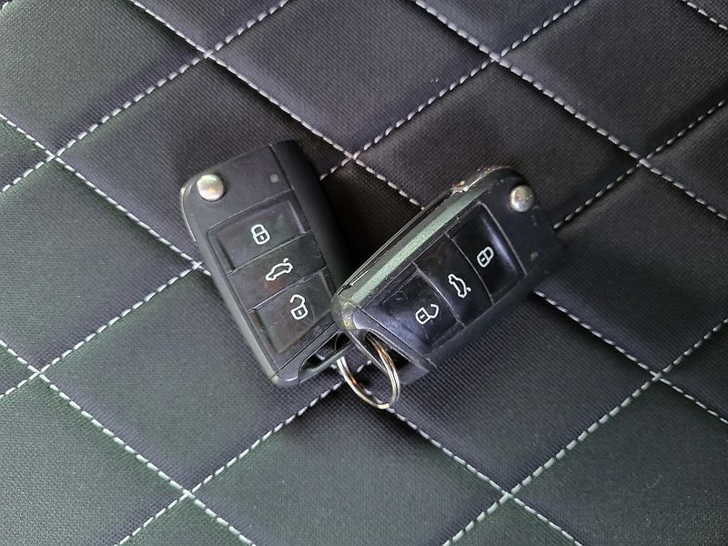 Škoda Karoq 2.0 TDi DSG 4x4 SPORTLINE - fotka 43 z 47