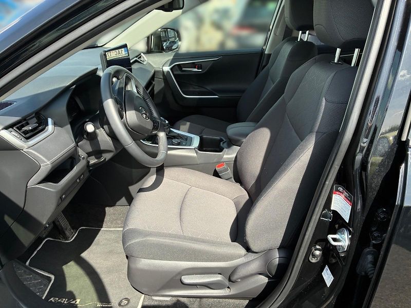 Toyota RAV4 (2023) COMFORT 2.5 HYBRID 131kW 4WD  - fotka 7 z 11