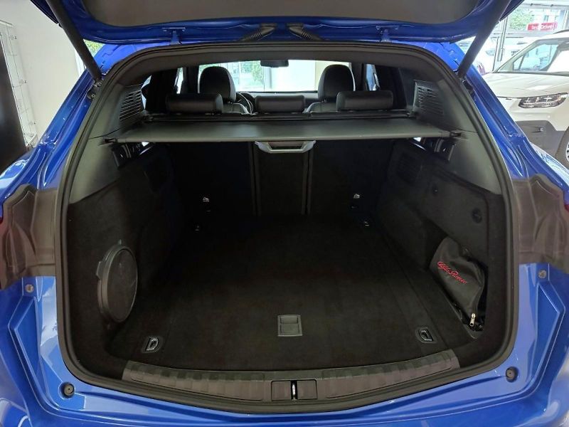 Alfa Romeo Stelvio (2020) 2.0T 280k AT8 ZF Q4 4x4 Veloce - fotka 22 z 22